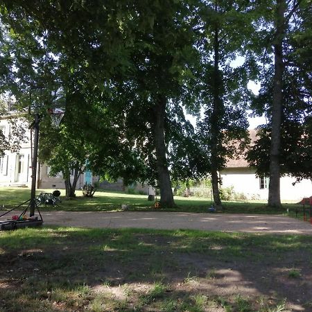 La Tour Du Roy Villa Villeneuve-sur-Allier Exterior photo