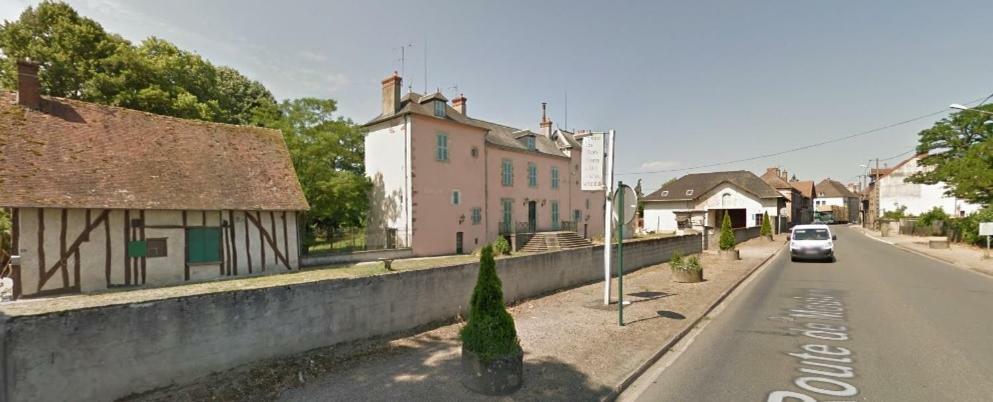 La Tour Du Roy Villa Villeneuve-sur-Allier Exterior photo